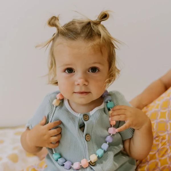 Jellystone Princess & The Pea Necklace - Pastel